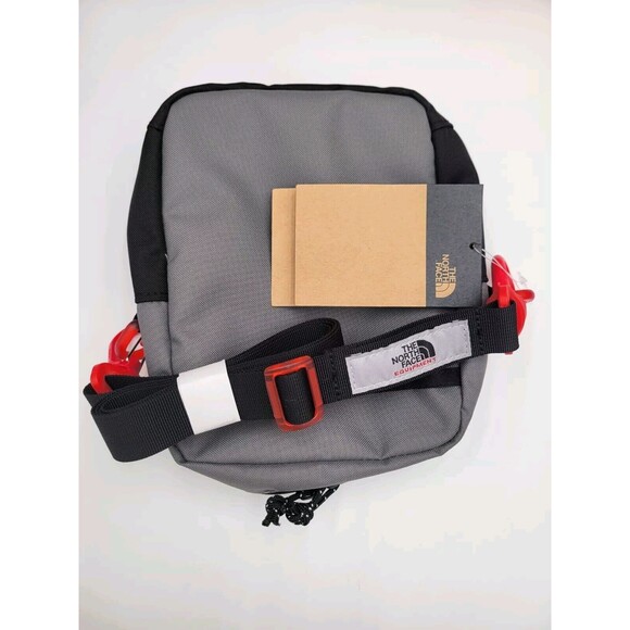 NEW! The North Face Y2K Shoulder Cross Body Bag One Size High Quality - Picture 2 of 5